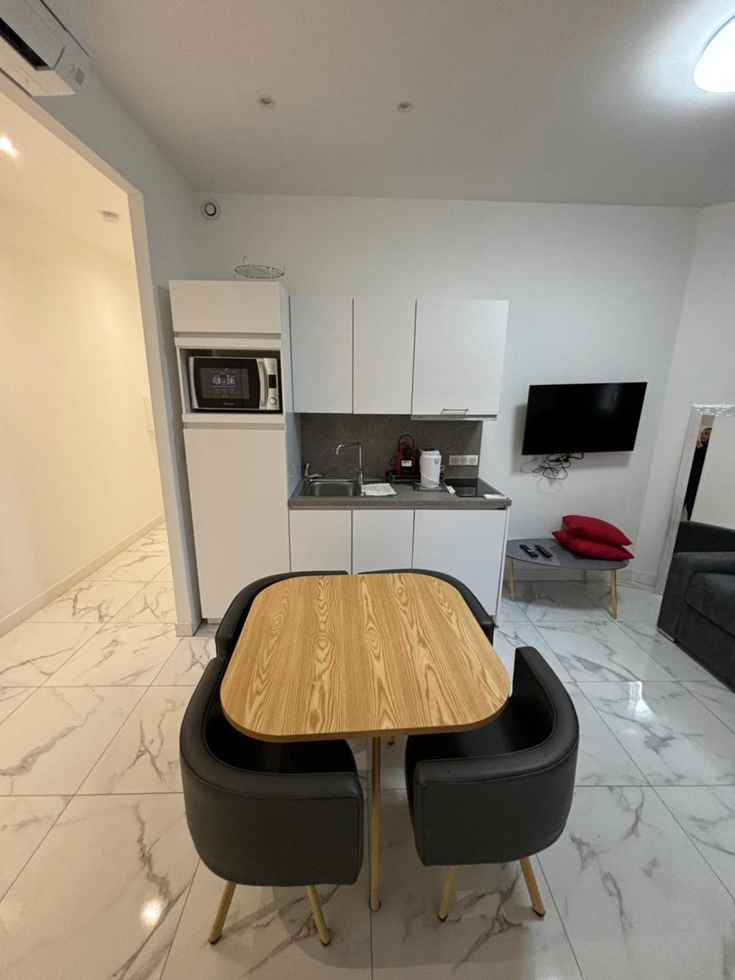 Appartement 4 Couchages Idealement Place Promenade Des Anglais / Cours Saleya Ницца Экстерьер фото